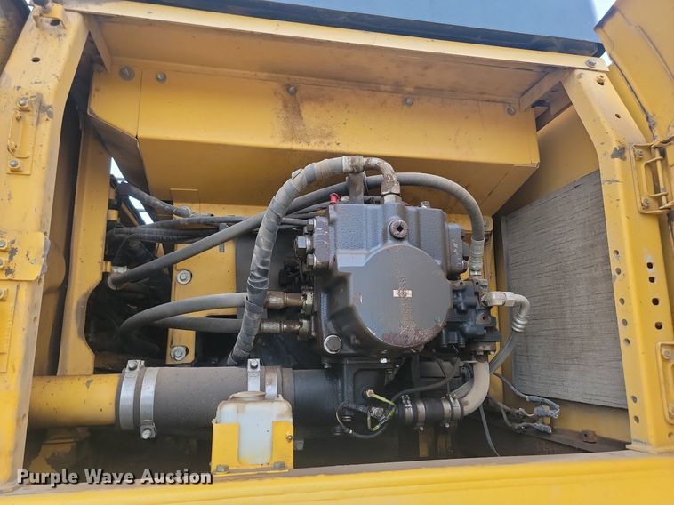 image for item LQ9076 2012 Komatsu PC490LC-10  excavator