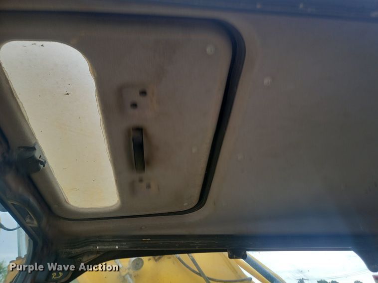 image for item LQ9076 2012 Komatsu PC490LC-10  excavator