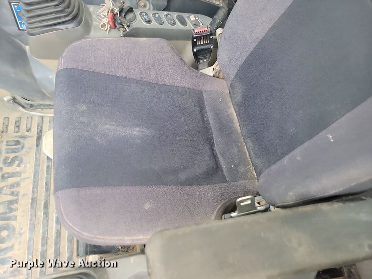 image for item LQ9076 2012 Komatsu PC490LC-10  excavator