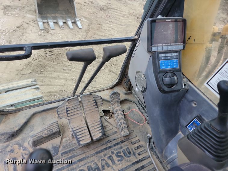 image for item LQ9076 2012 Komatsu PC490LC-10  excavator