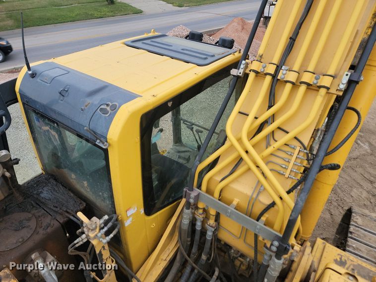 image for item LQ9076 2012 Komatsu PC490LC-10  excavator