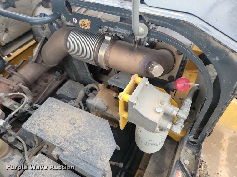 image for item LQ9076 2012 Komatsu PC490LC-10  excavator