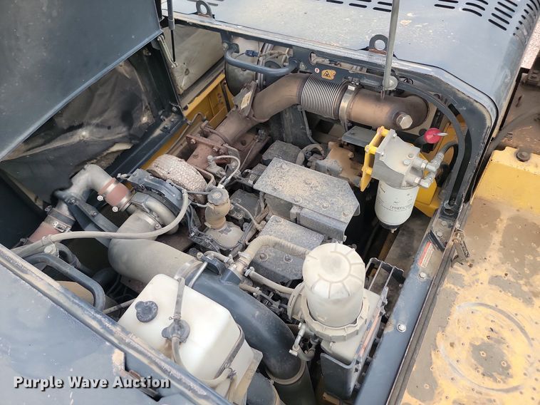 image for item LQ9076 2012 Komatsu PC490LC-10  excavator