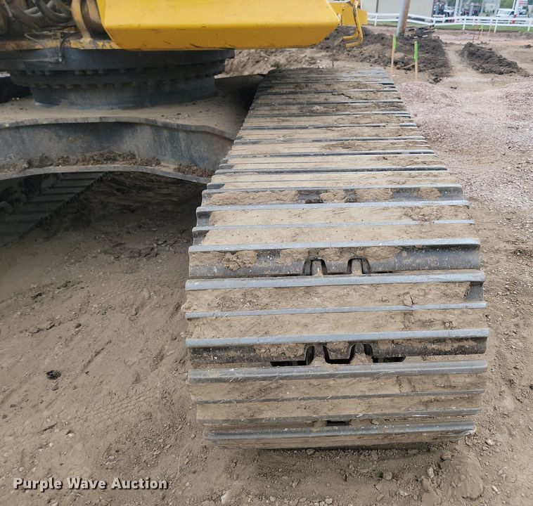 image for item LQ9076 2012 Komatsu PC490LC-10  excavator