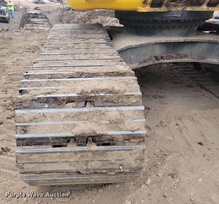 image for item LQ9076 2012 Komatsu PC490LC-10  excavator