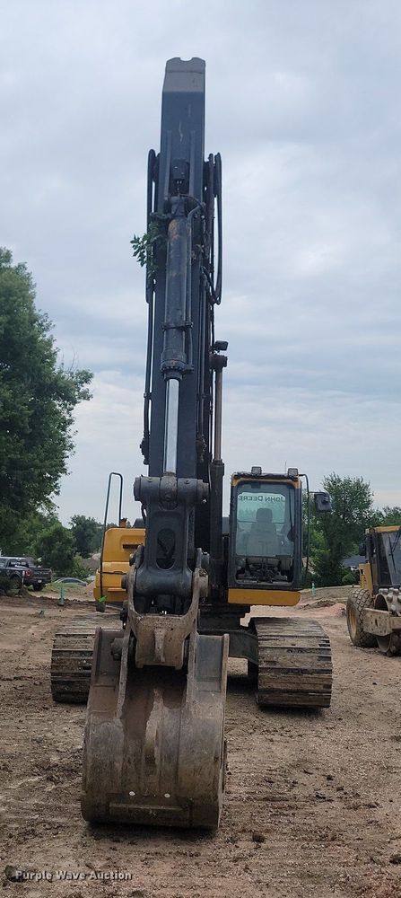 image for item LQ9077 2013 John Deere 350G LC  excavator