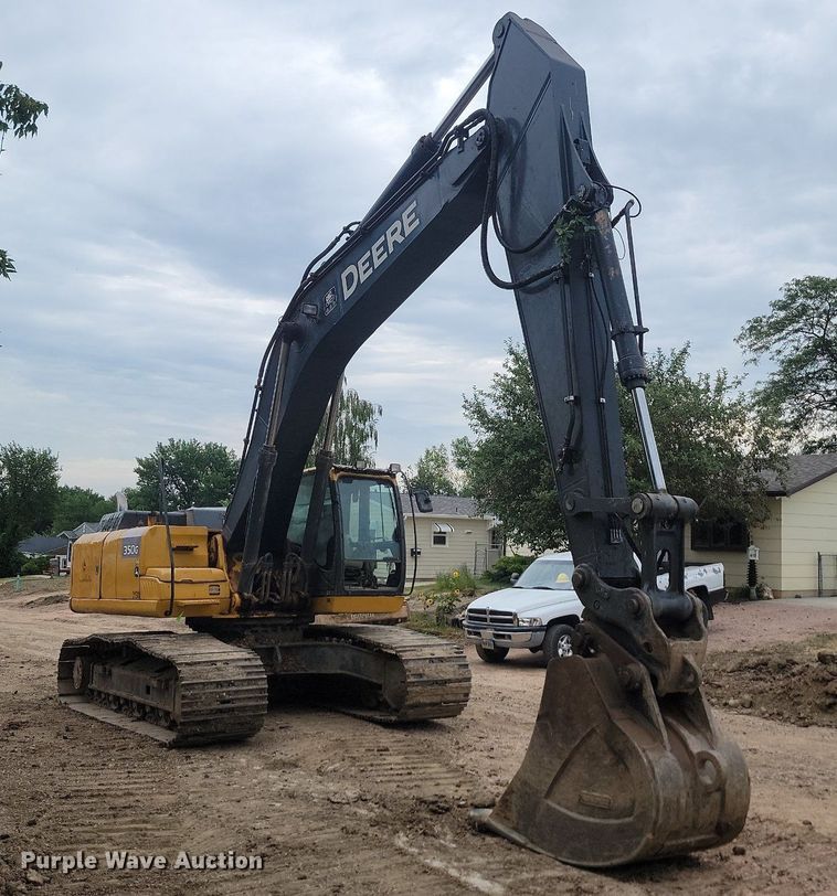 image for item LQ9077 2013 John Deere 350G LC  excavator