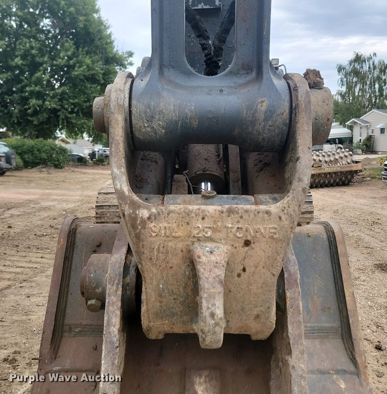 image for item LQ9077 2013 John Deere 350G LC  excavator