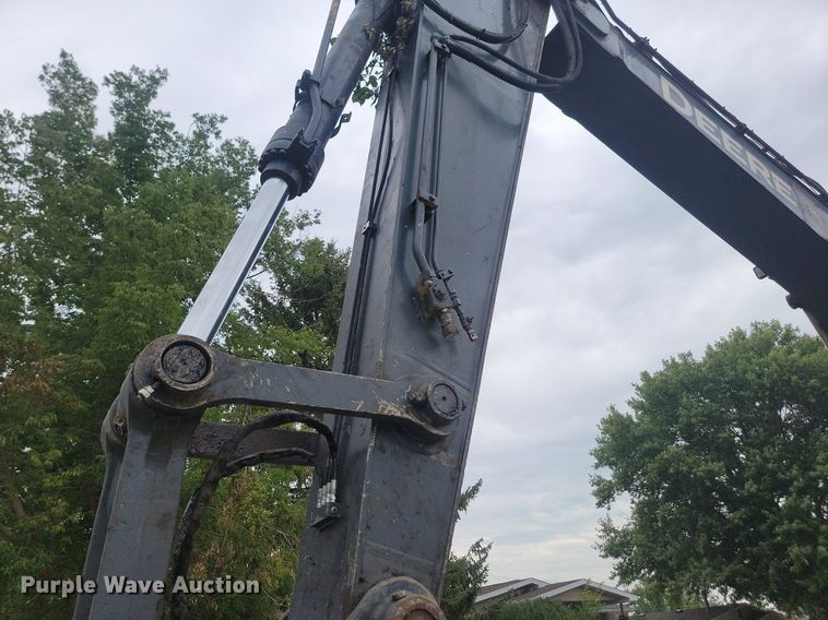 image for item LQ9077 2013 John Deere 350G LC  excavator