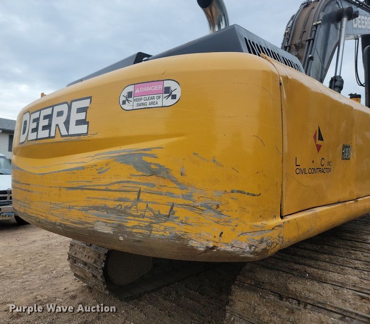 image for item LQ9077 2013 John Deere 350G LC  excavator