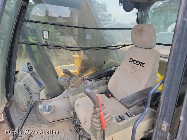 image for item LQ9077 2013 John Deere 350G LC  excavator