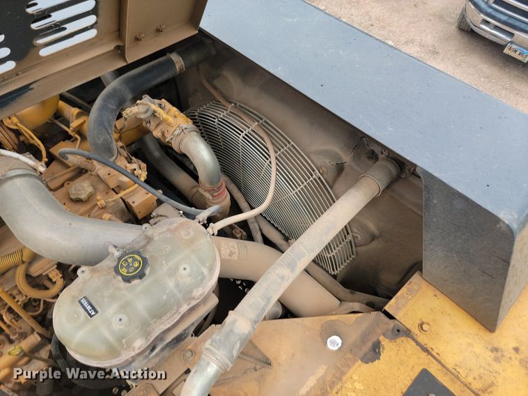 image for item LQ9077 2013 John Deere 350G LC  excavator