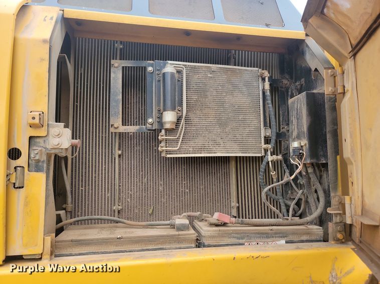 image for item LQ9077 2013 John Deere 350G LC  excavator