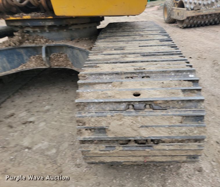 image for item LQ9077 2013 John Deere 350G LC  excavator