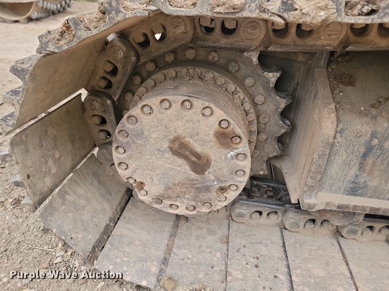 image for item LQ9077 2013 John Deere 350G LC  excavator