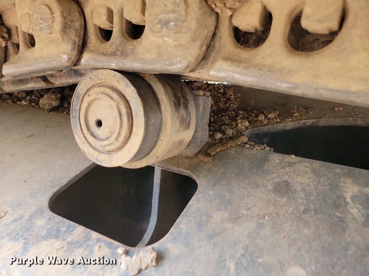 image for item LQ9077 2013 John Deere 350G LC  excavator