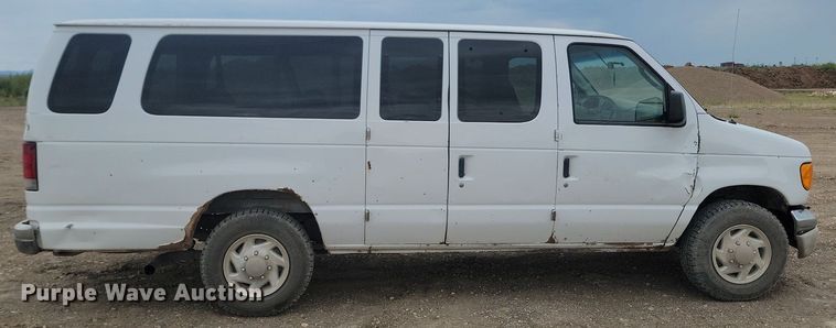 image for item LQ9078 2003 Ford E350  van