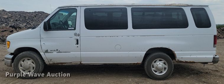 image for item LQ9078 2003 Ford E350  van