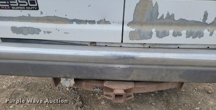 image for item LQ9078 2003 Ford E350  van