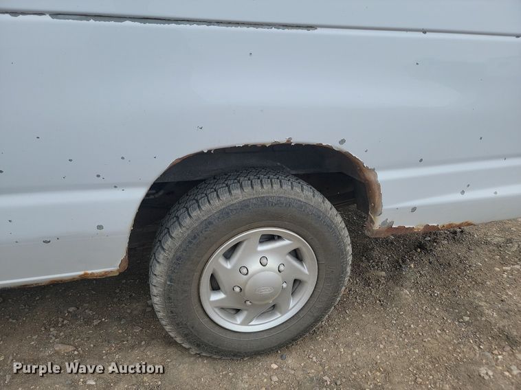 image for item LQ9078 2003 Ford E350  van