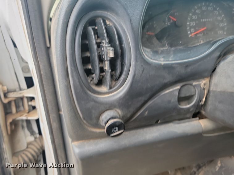 image for item LQ9078 2003 Ford E350  van