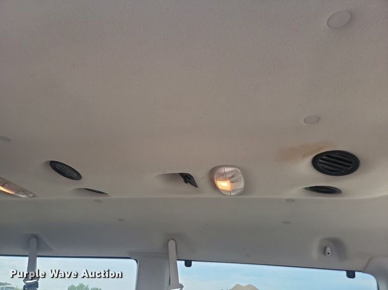 image for item LQ9078 2003 Ford E350  van
