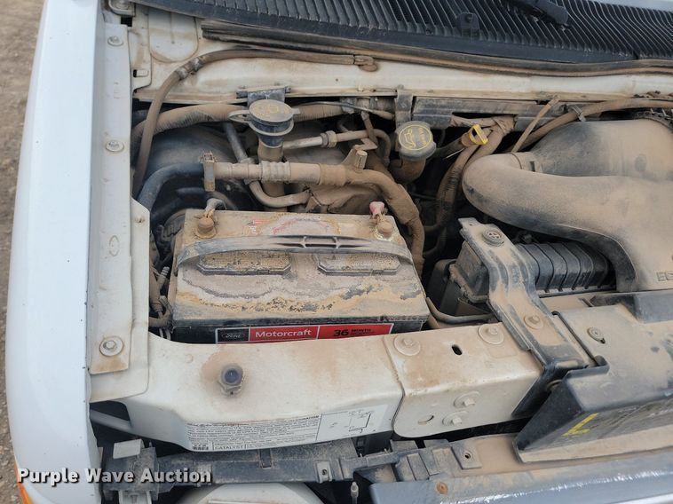 image for item LQ9078 2003 Ford E350  van