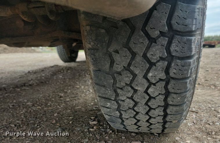 image for item LQ9078 2003 Ford E350  van