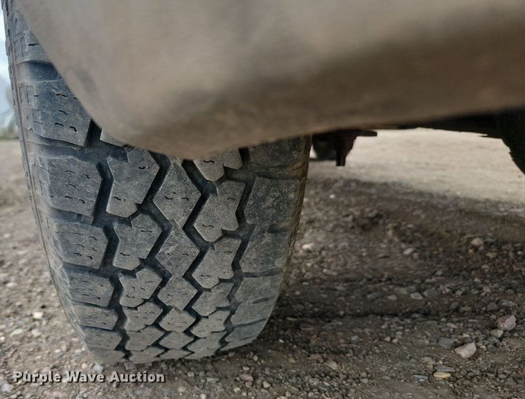 image for item LQ9078 2003 Ford E350  van