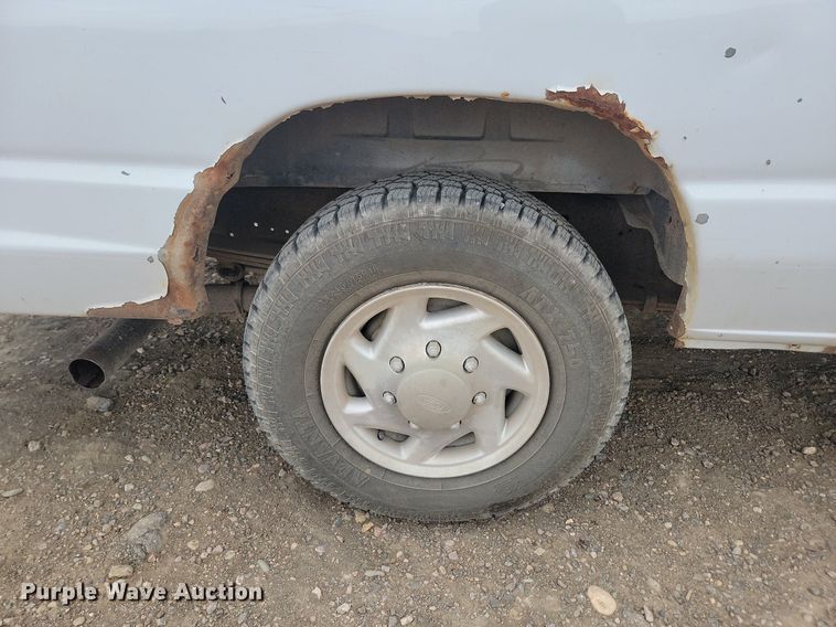 image for item LQ9078 2003 Ford E350  van