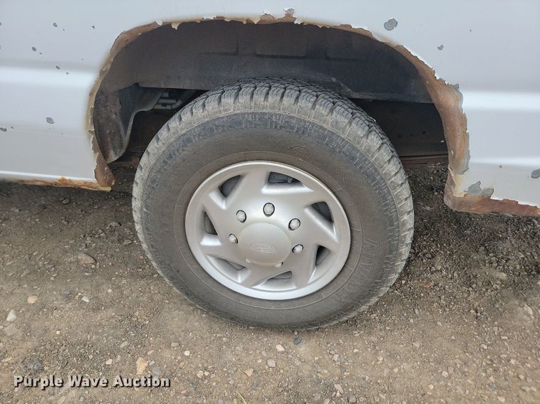 image for item LQ9078 2003 Ford E350  van