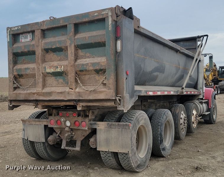 image for item LQ9079 2005 International 5900i  dump truck