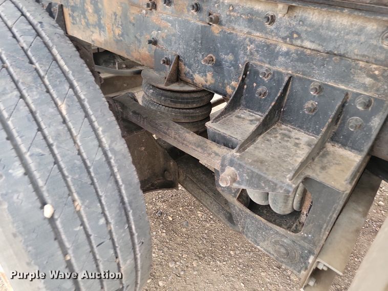 image for item LQ9079 2005 International 5900i  dump truck