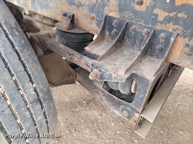 image for item LQ9079 2005 International 5900i  dump truck