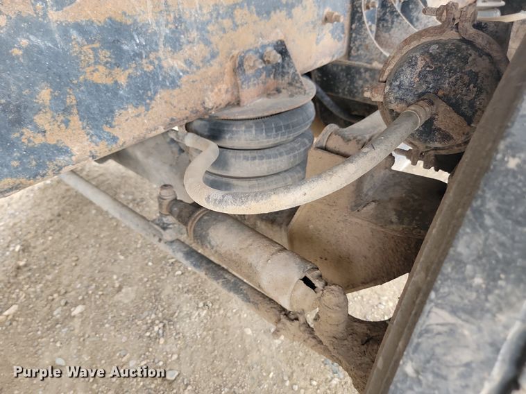 image for item LQ9079 2005 International 5900i  dump truck