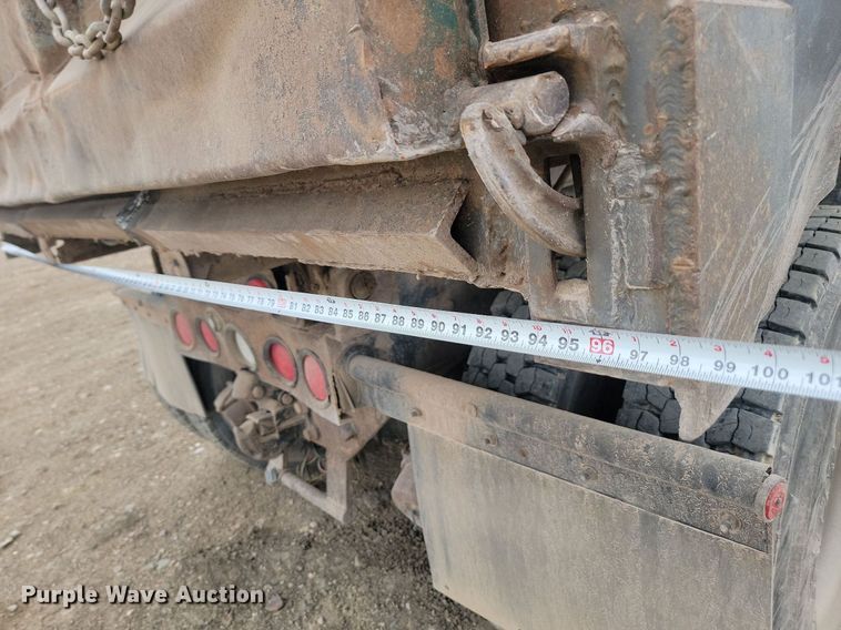 image for item LQ9079 2005 International 5900i  dump truck