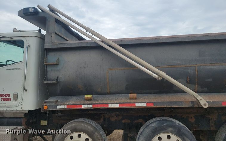image for item LQ9079 2005 International 5900i  dump truck