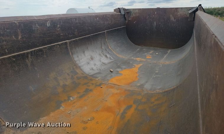 image for item LQ9079 2005 International 5900i  dump truck