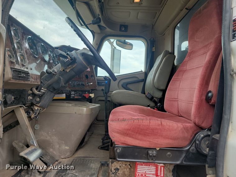 image for item LQ9079 2005 International 5900i  dump truck