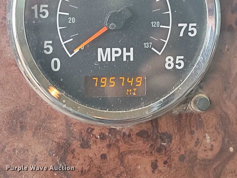 image for item LQ9079 2005 International 5900i  dump truck