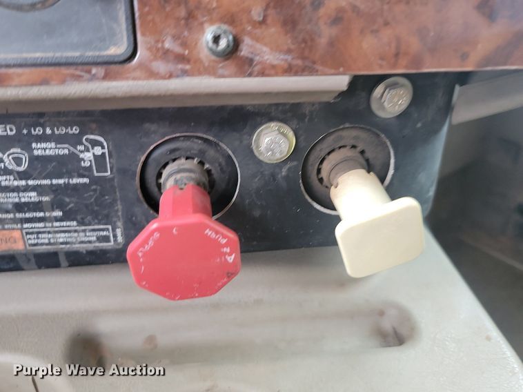 image for item LQ9079 2005 International 5900i  dump truck