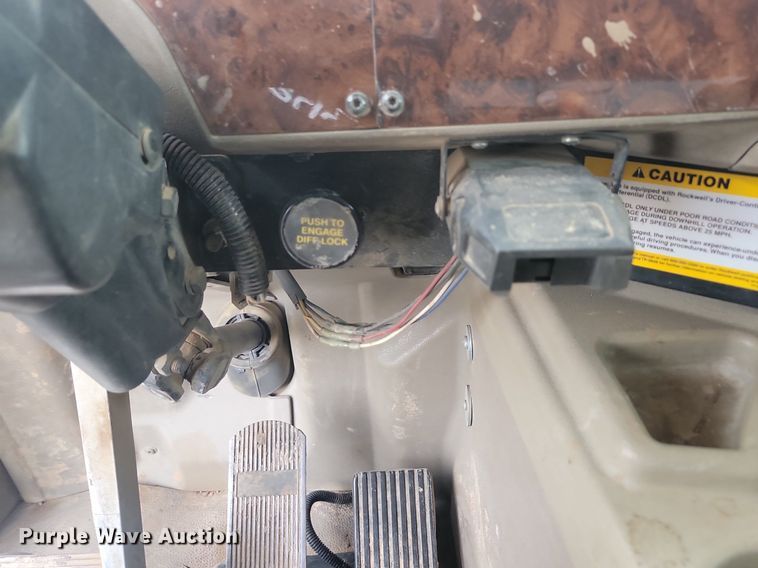 image for item LQ9079 2005 International 5900i  dump truck