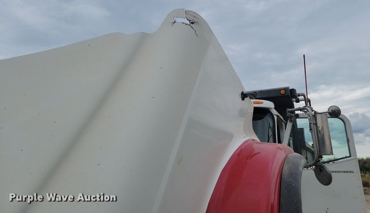 image for item LQ9079 2005 International 5900i  dump truck