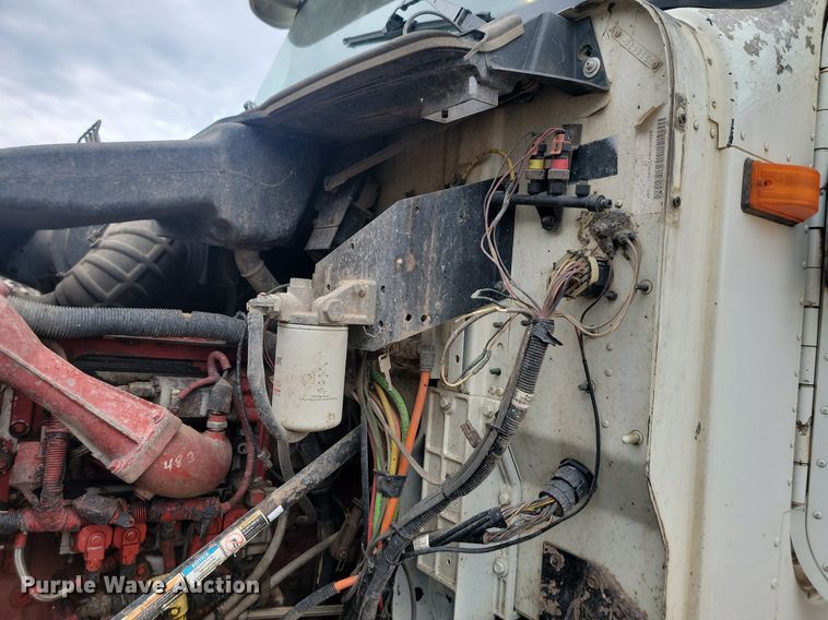 image for item LQ9079 2005 International 5900i  dump truck