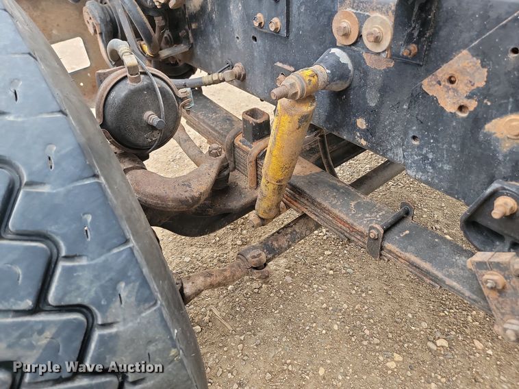 image for item LQ9079 2005 International 5900i  dump truck