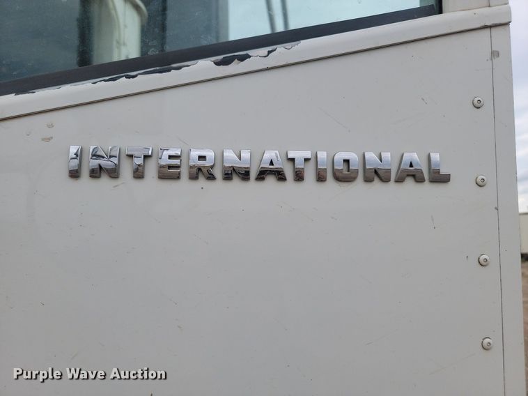 image for item LQ9079 2005 International 5900i  dump truck