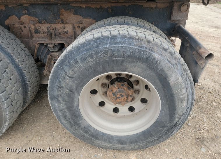 image for item LQ9079 2005 International 5900i  dump truck