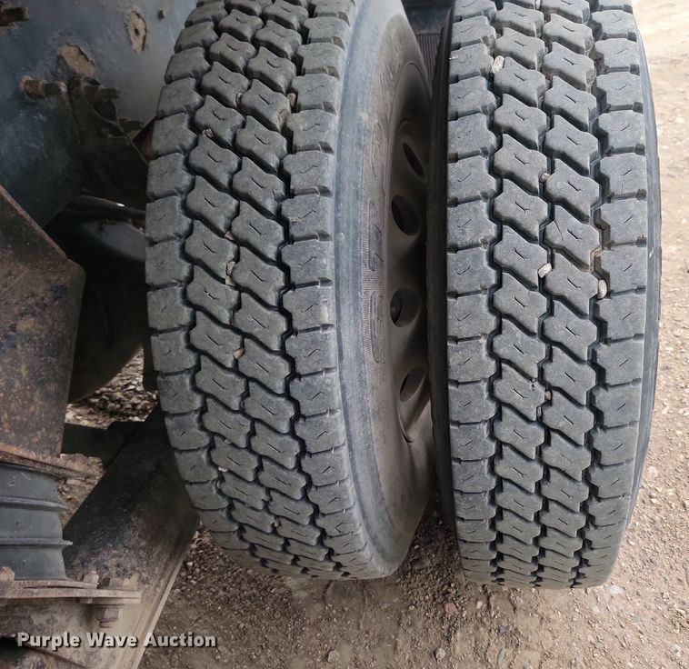 image for item LQ9079 2005 International 5900i  dump truck