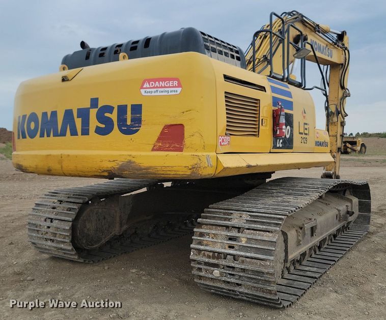 image for item LQ9080 2015 Komatsu PC390LC-10  excavator