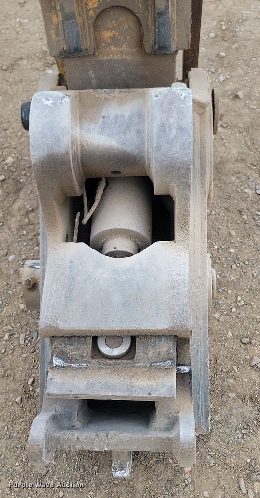 image for item LQ9080 2015 Komatsu PC390LC-10  excavator